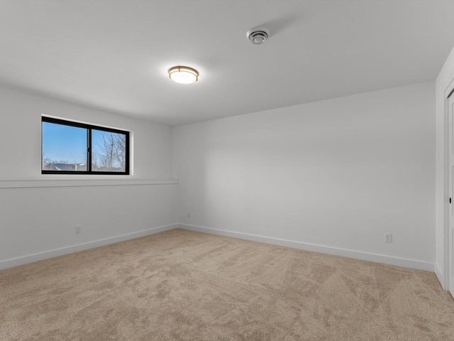 947 Berenschot TRAIL, Cedar Grove, WI 53013