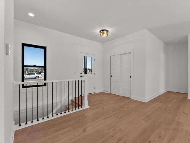 947 Berenschot TRAIL, Cedar Grove, WI 53013