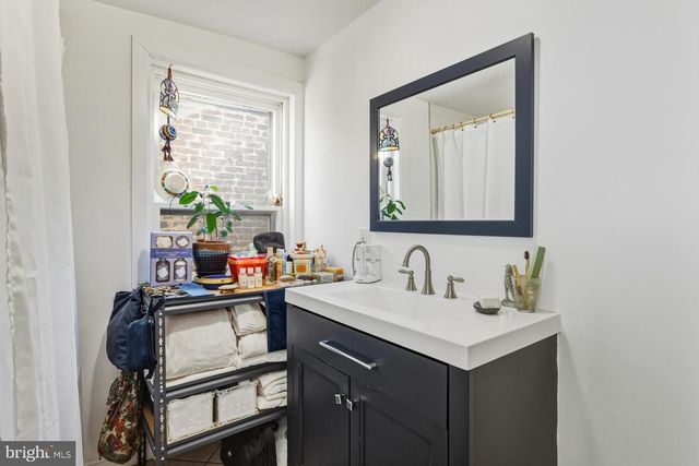 32 PERRINE AVE, Trenton, NJ 08638