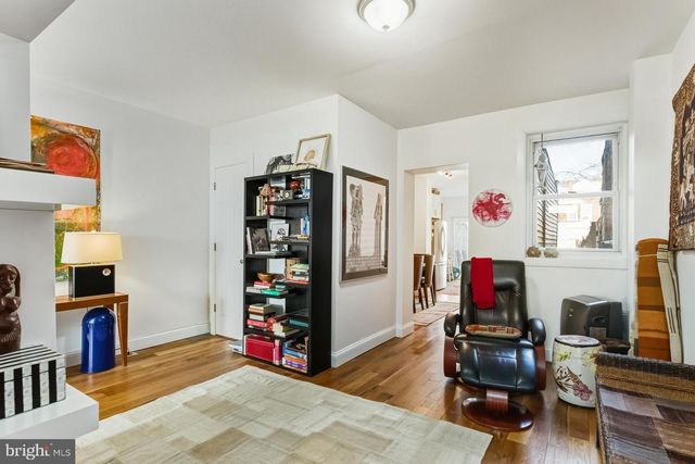 32 PERRINE AVE, Trenton, NJ 08638