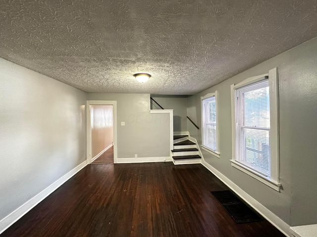 1249-1251 E 15th Avenue, Columbus, OH 43211