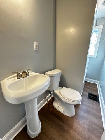 1249-1251 E 15th Avenue, Columbus, OH 43211