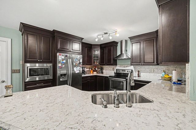 202 Stonycreek Court, Cold Spring, KY 41076