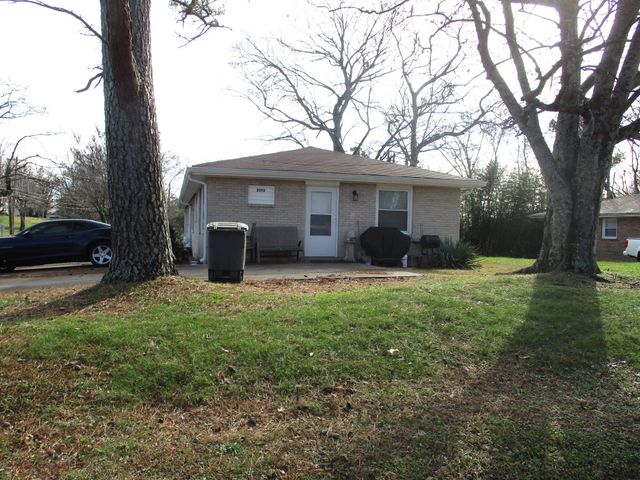 2292 Old Ashland City Rd, Clarksville, TN 37043