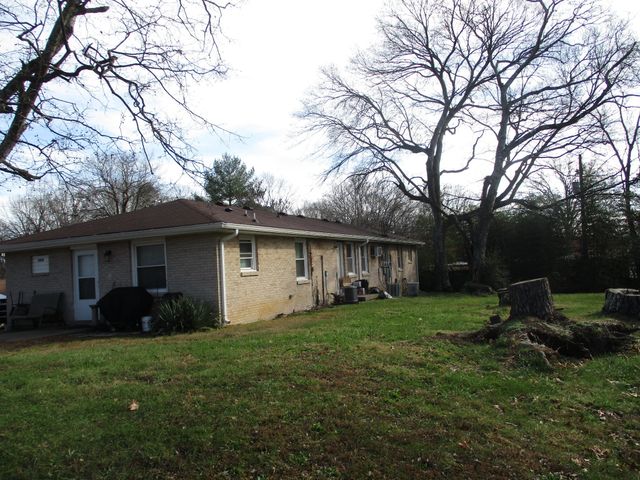 2292 Old Ashland City Rd, Clarksville, TN 37043