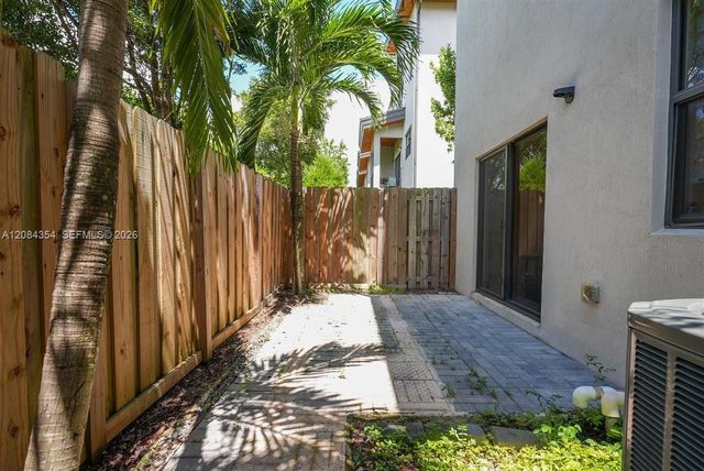 10455 NW 82nd Street 10, Doral, FL 33178