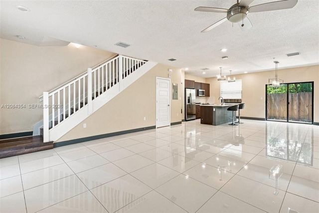 10455 NW 82nd Street 10, Doral, FL 33178