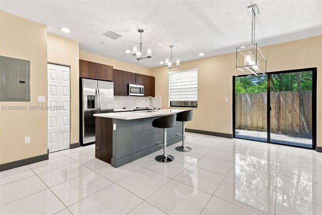 10455 NW 82nd Street 10, Doral, FL 33178