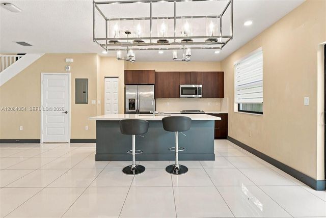 10455 NW 82nd Street 10, Doral, FL 33178