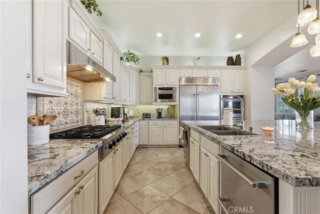 21715 The Trails Cir, Murrieta, CA 92562