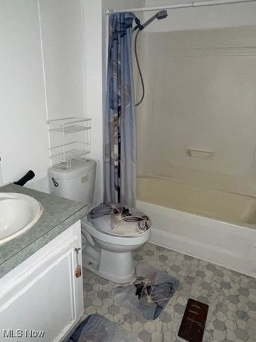 3250 Maysville Pike 13, Zanesville, OH 43701