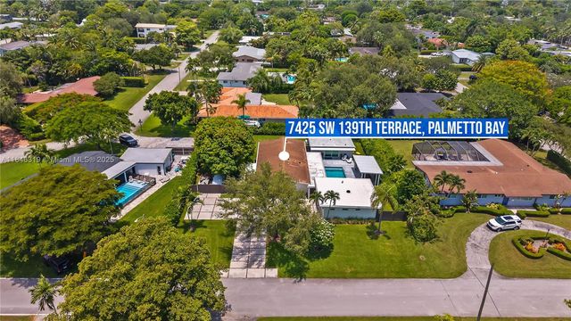 7425 SW 139th Ter, Palmetto Bay, FL 33158