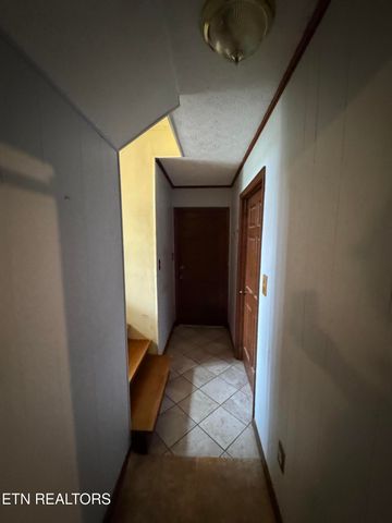 718 Greenwich Drive, Maryville, TN 37803