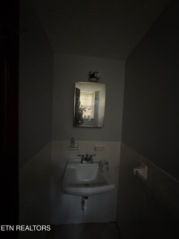 718 Greenwich Drive, Maryville, TN 37803