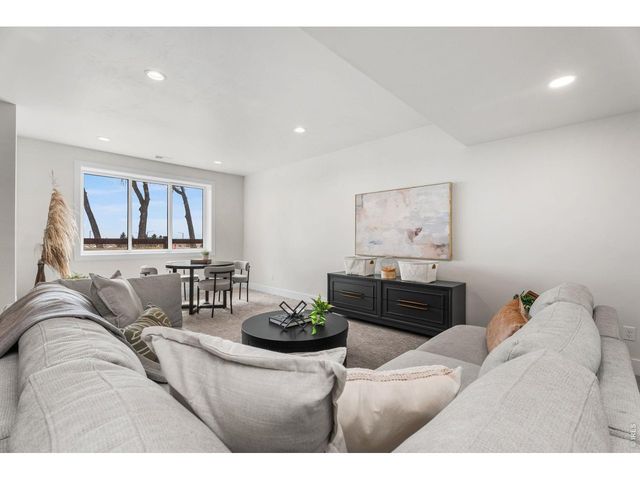 6739 Morning Song Ct, Timnath, CO 80547