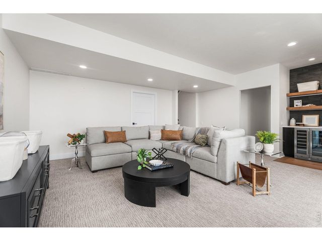 6739 Morning Song Ct, Timnath, CO 80547