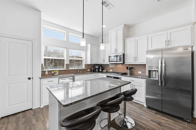 107 Harwood Drive, Lewisville, TX 75067