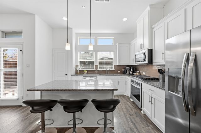 107 Harwood Drive, Lewisville, TX 75067