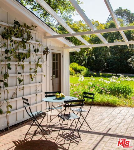 279 Santa Rosa Lane, Montecito, CA 93108