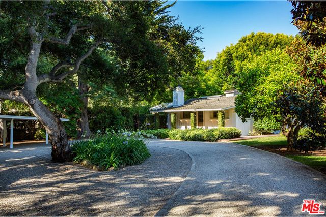 279 Santa Rosa Lane, Montecito, CA 93108