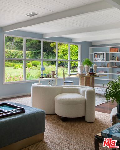 279 Santa Rosa Lane, Montecito, CA 93108