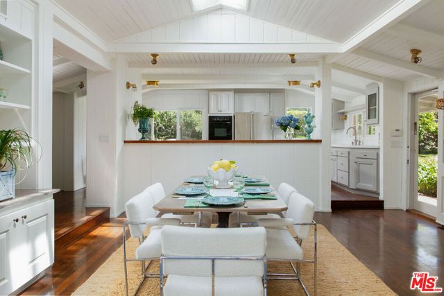 279 Santa Rosa Lane, Montecito, CA 93108