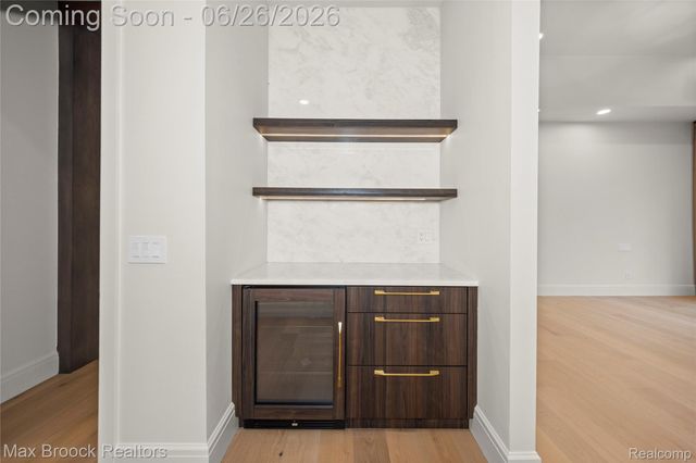 1888 W Tahquamenon Court, Bloomfield Hills, MI 48302