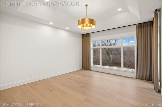 1888 W Tahquamenon Court, Bloomfield Hills, MI 48302