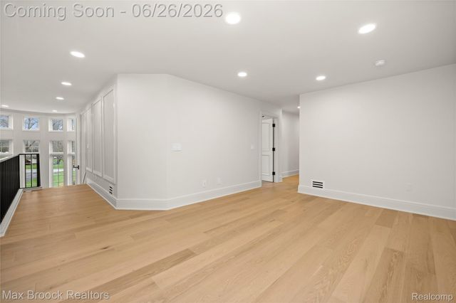 1888 W Tahquamenon Court, Bloomfield Hills, MI 48302