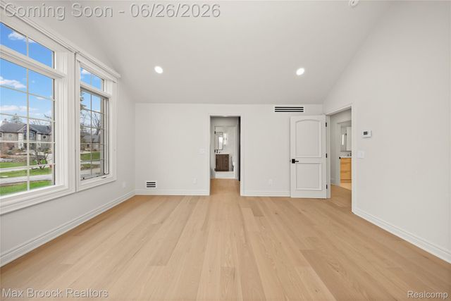 1888 W Tahquamenon Court, Bloomfield Hills, MI 48302