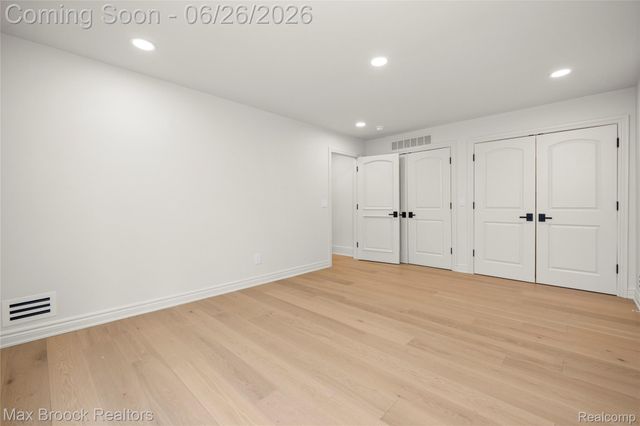 1888 W Tahquamenon Court, Bloomfield Hills, MI 48302