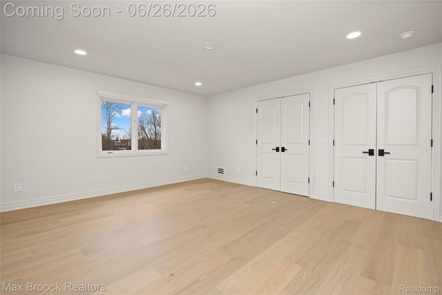 1888 W Tahquamenon Court, Bloomfield Hills, MI 48302