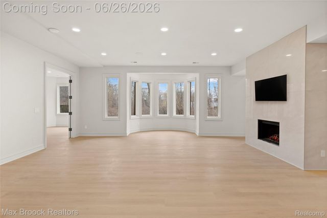 1888 W Tahquamenon Court, Bloomfield Hills, MI 48302