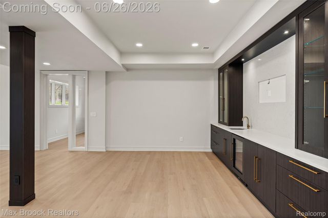1888 W Tahquamenon Court, Bloomfield Hills, MI 48302