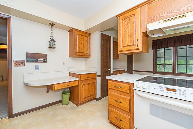2707 Tattersall Road, Portage, MI 49024