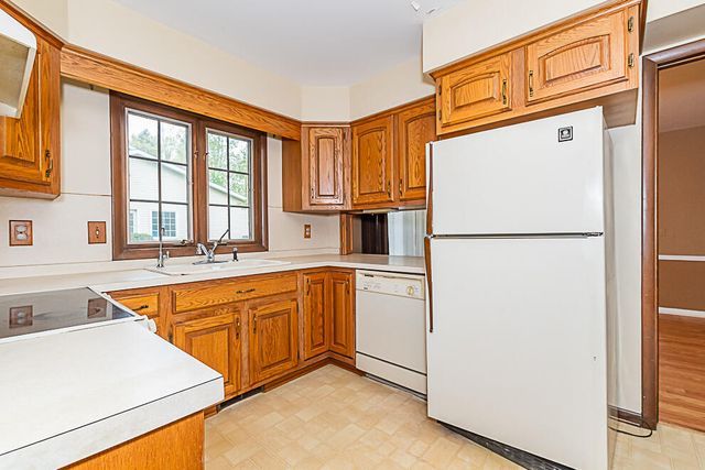 2707 Tattersall Road, Portage, MI 49024
