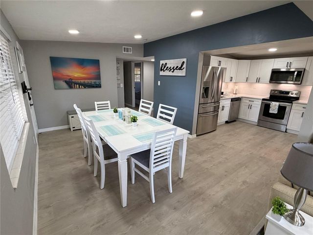 432 2ND AVENUE NE, Largo, FL 33770