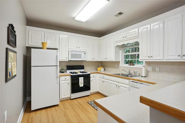 226 Hames Road 120, Woodstock, GA 30188