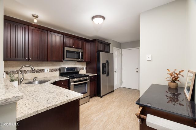 87 Old Mill Lane, Queensbury, NY 12804