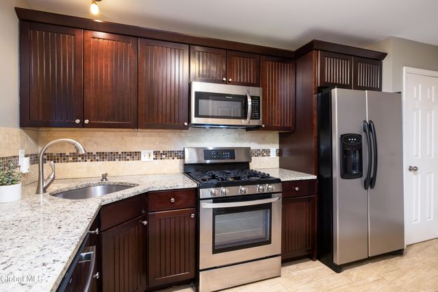 87 Old Mill Lane, Queensbury, NY 12804