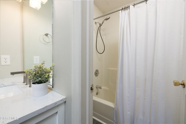 87 Old Mill Lane, Queensbury, NY 12804