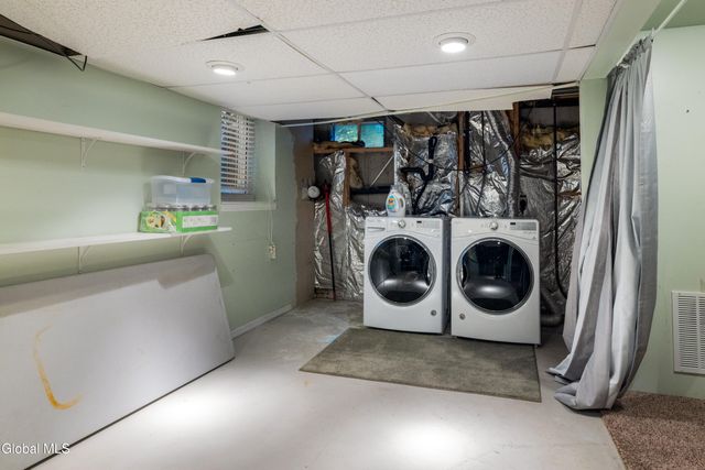 87 Old Mill Lane, Queensbury, NY 12804