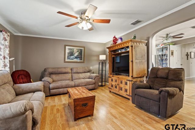 17217 CR 136, Tyler, TX 75703