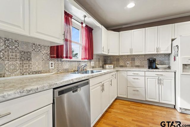 17217 CR 136, Tyler, TX 75703