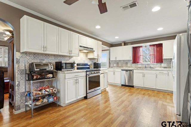 17217 CR 136, Tyler, TX 75703