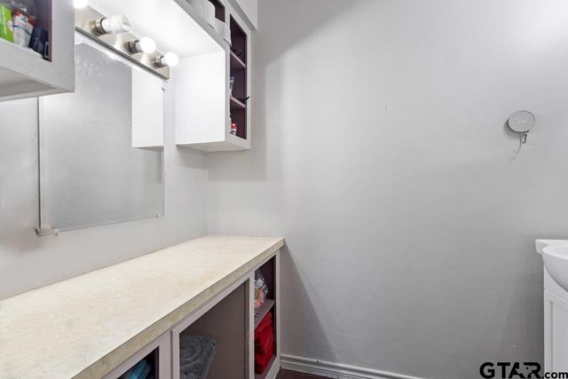 17217 CR 136, Tyler, TX 75703