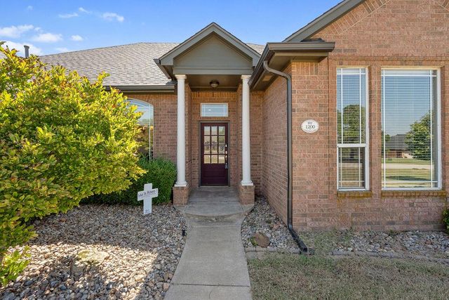 1200 Chipper Lane, Edmond, OK 73025