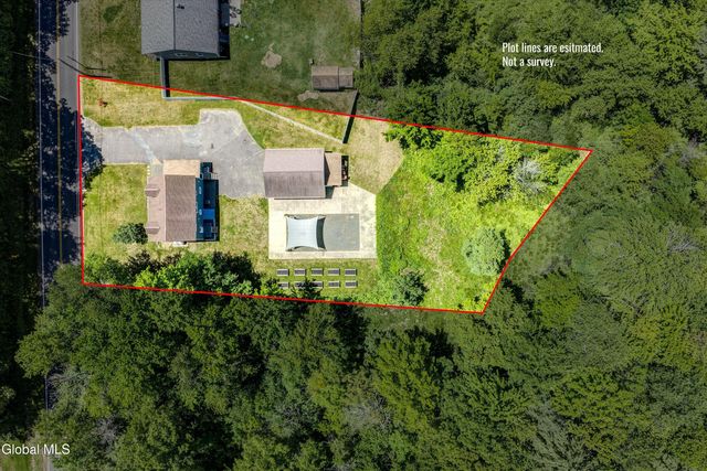 162 Clamsteam Road, Halfmoon, NY 12065