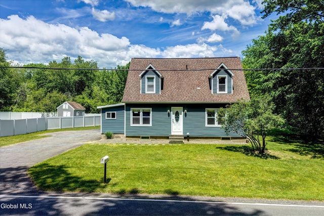 162 Clamsteam Road, Halfmoon, NY 12065