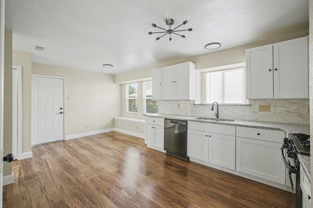 5313 Peninsula Way, Garland, TX 75043